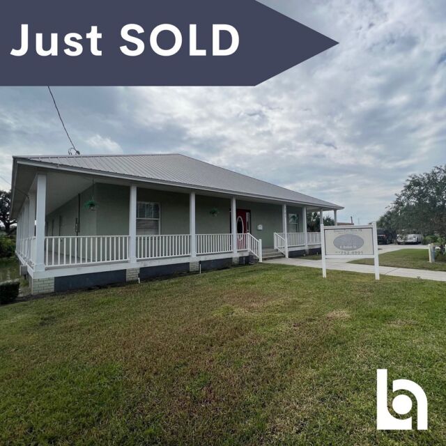 Bounat is pleased to annouce the sale of this turnkey professional office located in Plant City, FL. This opportunity was brought to us as a residential referral through @CREREF.

SOLD: $895,000
Referral paid: $6,618 

If you are a licensed residential real estate agent, check out @creref to refer your commercial clients. Start earning referral fees today by allowing our commercial experts at @boutiquenational handle everything!

#investment #realestate #cre #commercialrealestate #realestateagent #realestateinvestor #nnn #justsold #realestatelife #realestatebroker #success #retailrealestate #1031 #tamparealestate #icsc #realestateagents #referral #ccim #realty #cashflow #realestateexpert #property #entrepreneur #tampacre #floridacre #residentialreferral