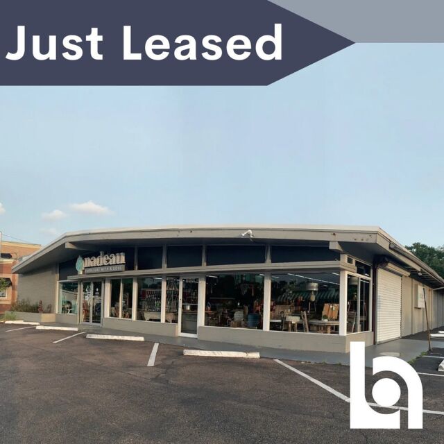 Boutique National is pleased to announce the lease of this freestanding building located at 3120 Kennedy Blvd in South Tampa.

Highlights:
✅Building Size: 7,510 SF
✅Term: 5 Years

Congratulations to Bounat brokers - Nick Ganey, Tommy Szarvas, and Mike Farley on closing the deal!

#investment #realestate #cre #commercialrealestate #realestateagent #realestateinvestor #nnn #justleased #realestatelife #realestatebroker #success #retailrealestate #1031 #tamparealestate #icsc #realestateagents #referral #ccim #realty #cashflow #realestateexpert #property #entrepreneur #sior #retail #retailcre #tampacommercialrealestate #tampacre #floridacommercialrealestate #floridacre
